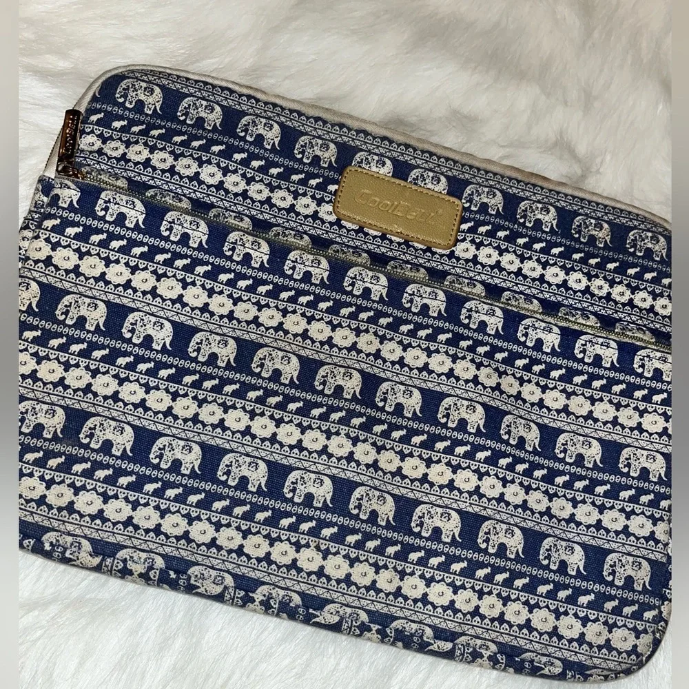 CoolBell Laptop Softshell Case. Colorful Elephant Design.